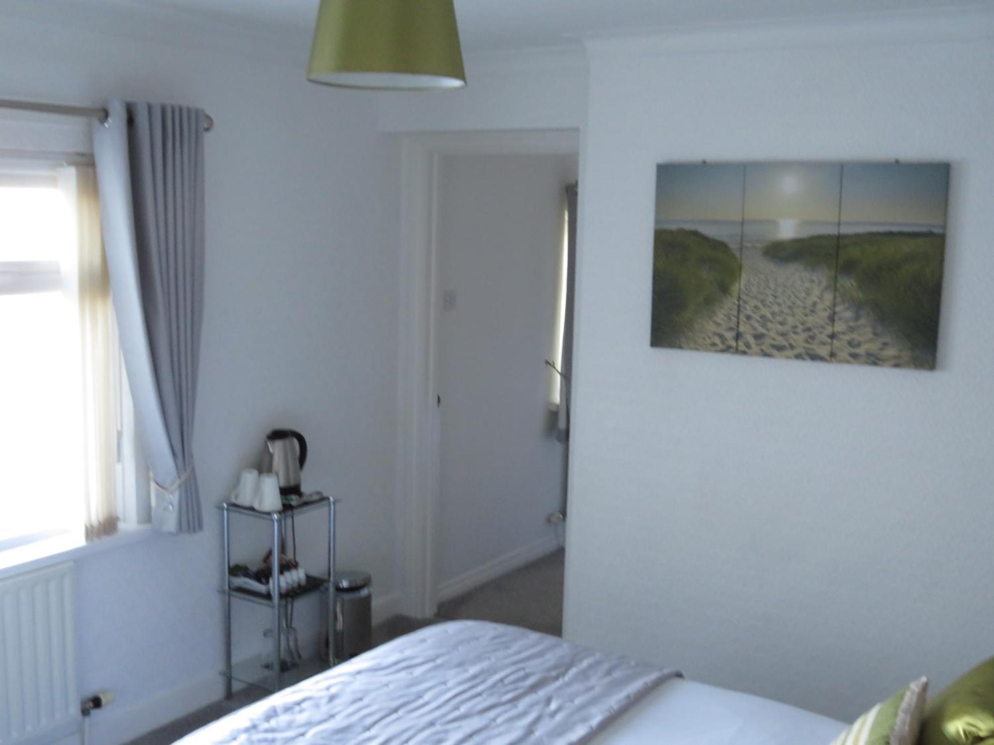 Glendale Bed And Breakfast, Cushendall Room photo